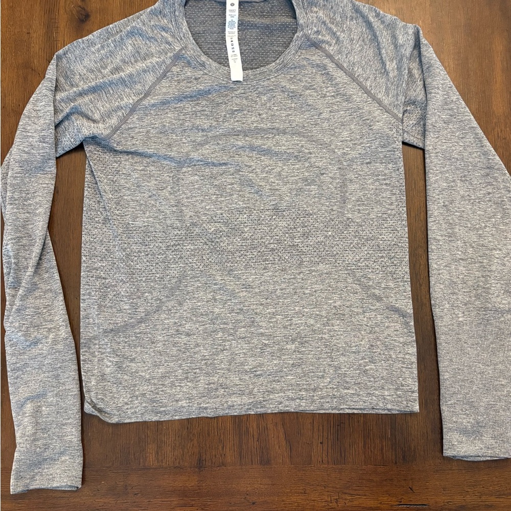 Lululemon Athletica Heather Gray Long Sleeve Top